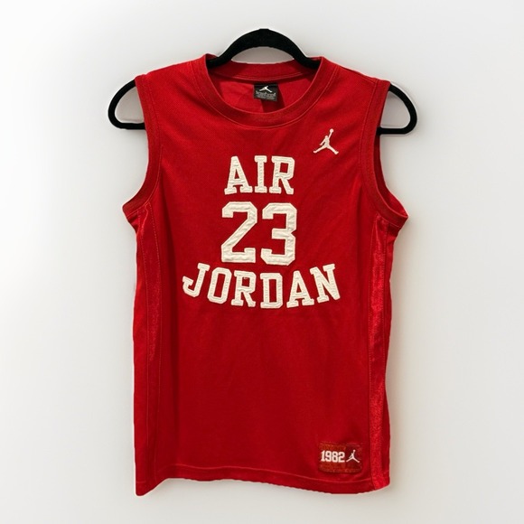 Jordan Air 23 Jersey‎ Youth Large 12-13 Yrs Red Sleeveless Tank Top Jumpman 1982 - Picture 1 of 4